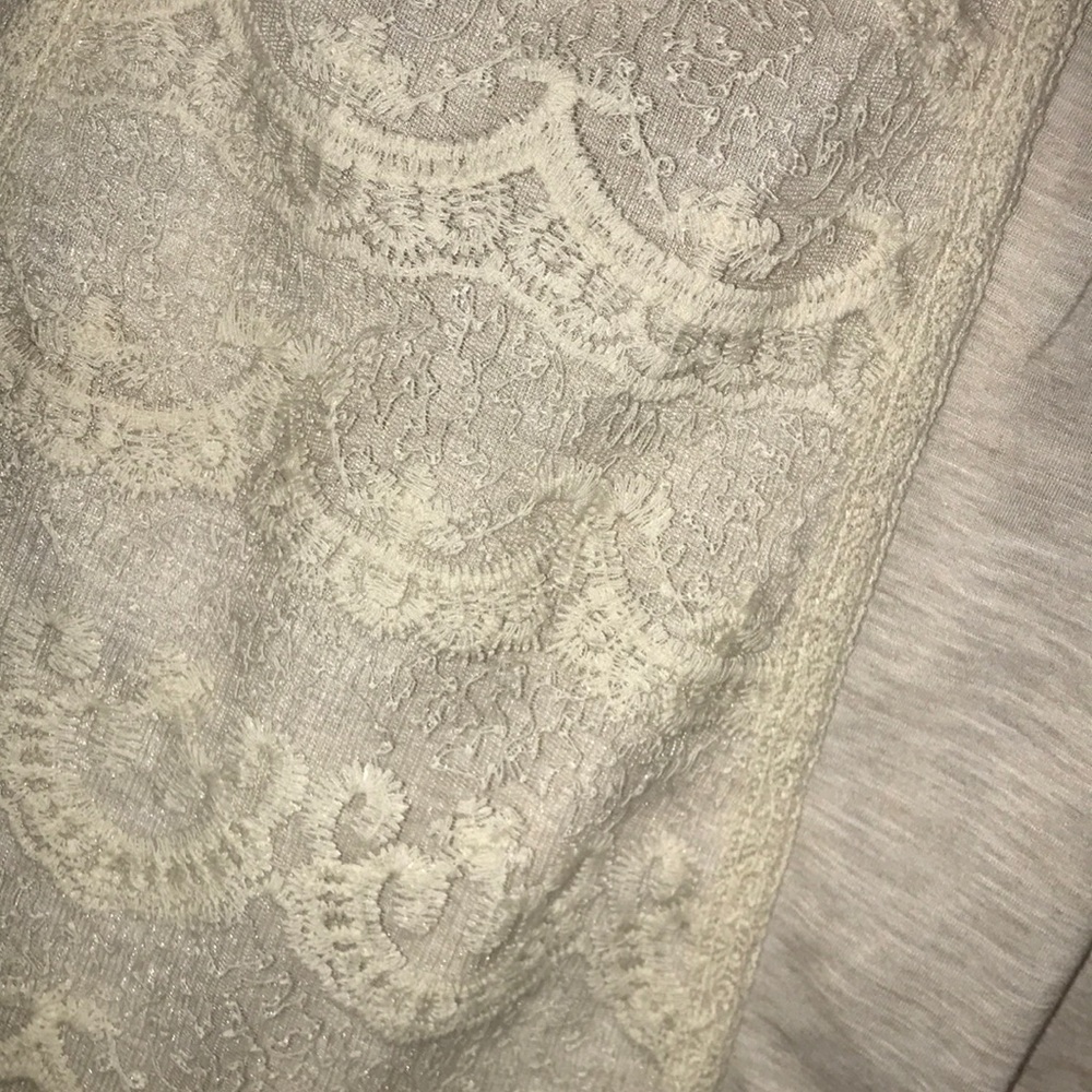 Cream Lace Detailed Blouse - Picture 2 of 5